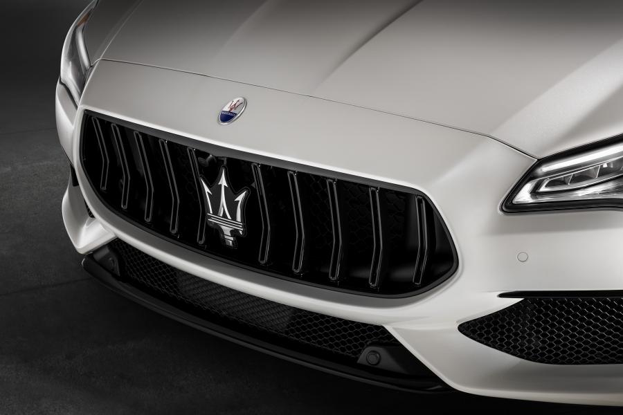 Детали экстерьера Maserati Quattroporte GTS GranSport (M156) 2018 года  (NA) (фото 12 из 28)